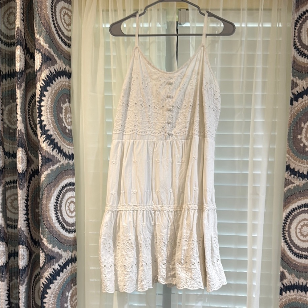 Elegant White Lace Dress